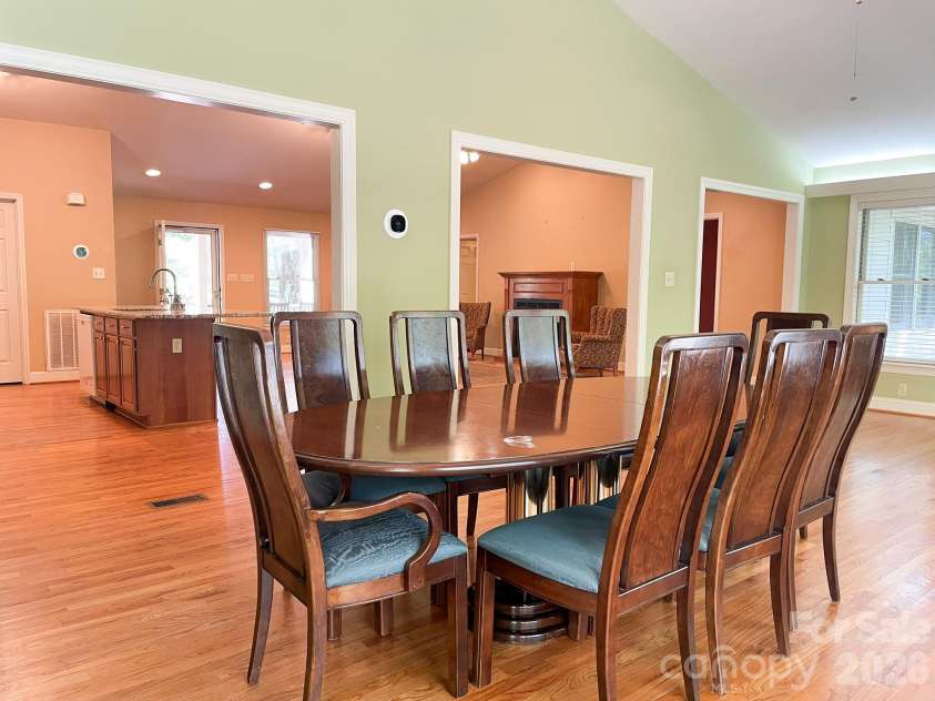 308 Brentwood Circle, Morganton, NC 28655.  MLS# CAR4367077, YatesRealty ID 13016. 