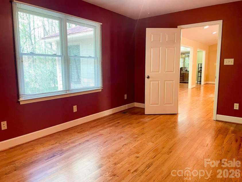308 Brentwood Circle, Morganton, NC 28655.  MLS# CAR4367077, YatesRealty ID 13016. 