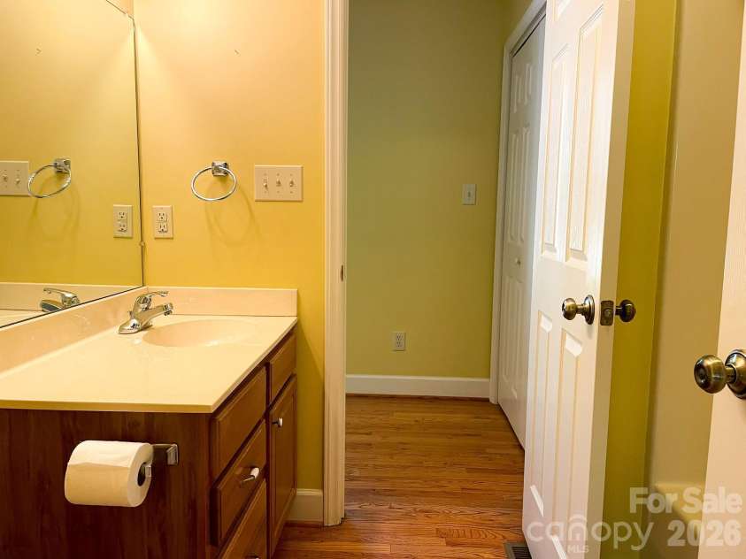 308 Brentwood Circle, Morganton, NC 28655.  MLS# CAR4367077, YatesRealty ID 13016. 