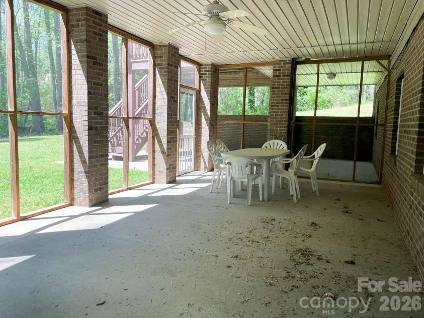 308 Brentwood Circle, Morganton, NC 28655.  MLS# CAR4367077, YatesRealty ID 13016. 