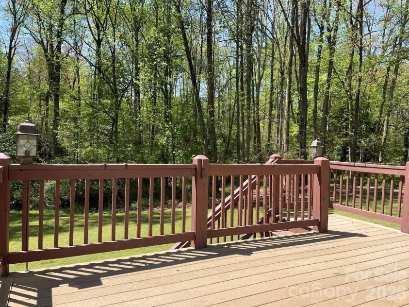 308 Brentwood Circle, Morganton, NC 28655.  MLS# CAR4367077, YatesRealty ID 13016. 
