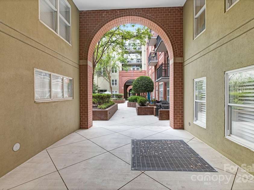 1320 Fillmore Avenue, Charlotte, NC 28203.  MLS# CAR4294902, YatesRealty ID 13017. 