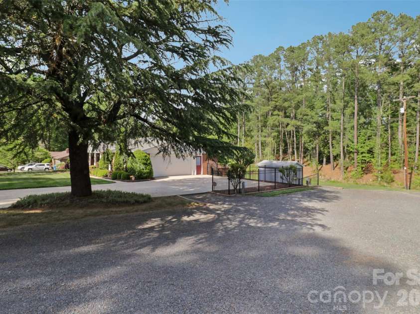 1002 Ridge Street, Albemarle, NC 28001.  MLS# CAR4362620, YatesRealty ID 13018. 