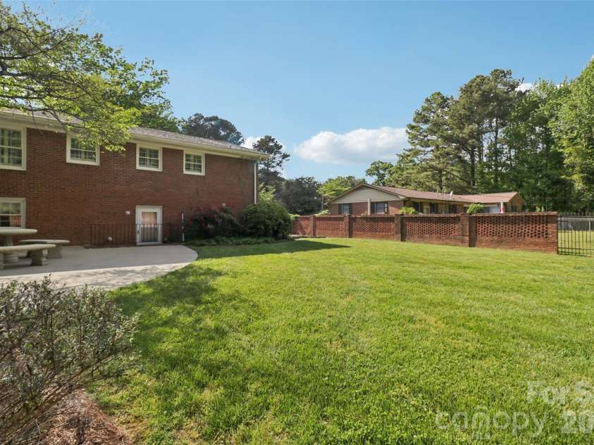 1002 Ridge Street, Albemarle, NC 28001.  MLS# CAR4362620, YatesRealty ID 13018. 