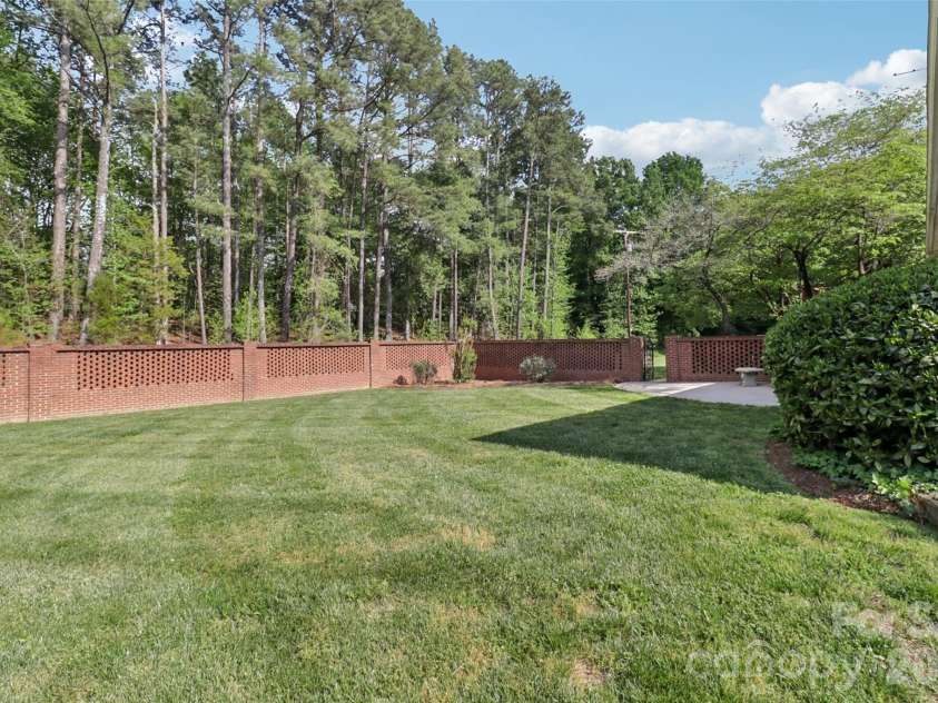 1002 Ridge Street, Albemarle, NC 28001.  MLS# CAR4362620, YatesRealty ID 13018. 