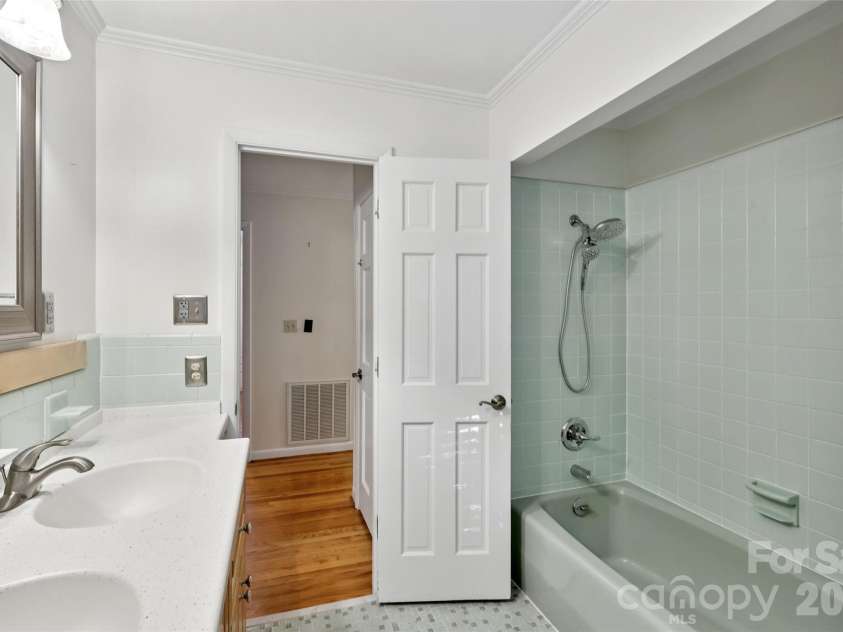 1002 Ridge Street, Albemarle, NC 28001.  MLS# CAR4362620, YatesRealty ID 13018. Hall Bath