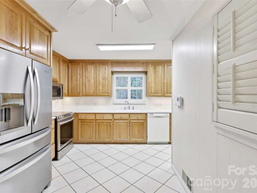 1002 Ridge Street, Albemarle, NC 28001.  MLS# CAR4362620, YatesRealty ID 13018. Kitchen