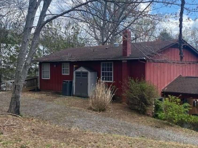 603 Hiawassee Avenue, Black Mountain, NC 28711.  MLS# CAR4257019, YatesRealty ID 13018. 