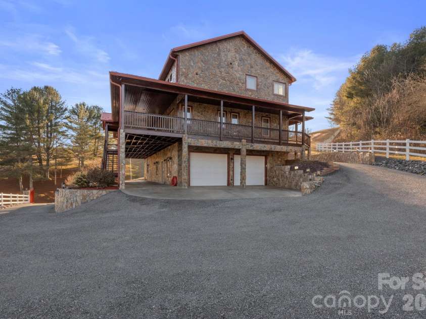 199 Joriann Drive, Crumpler, NC 28617.  MLS# CAR4341577, YatesRealty ID 1302. 