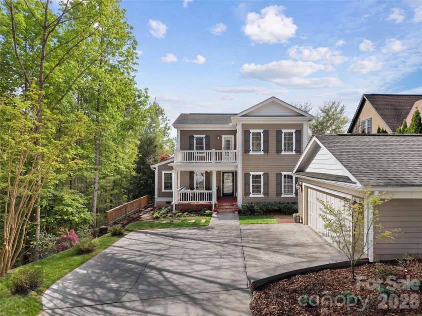 1672 Olmsted Drive, Asheville, NC 28803.  MLS# CAR4368882, YatesRealty ID 13020. 