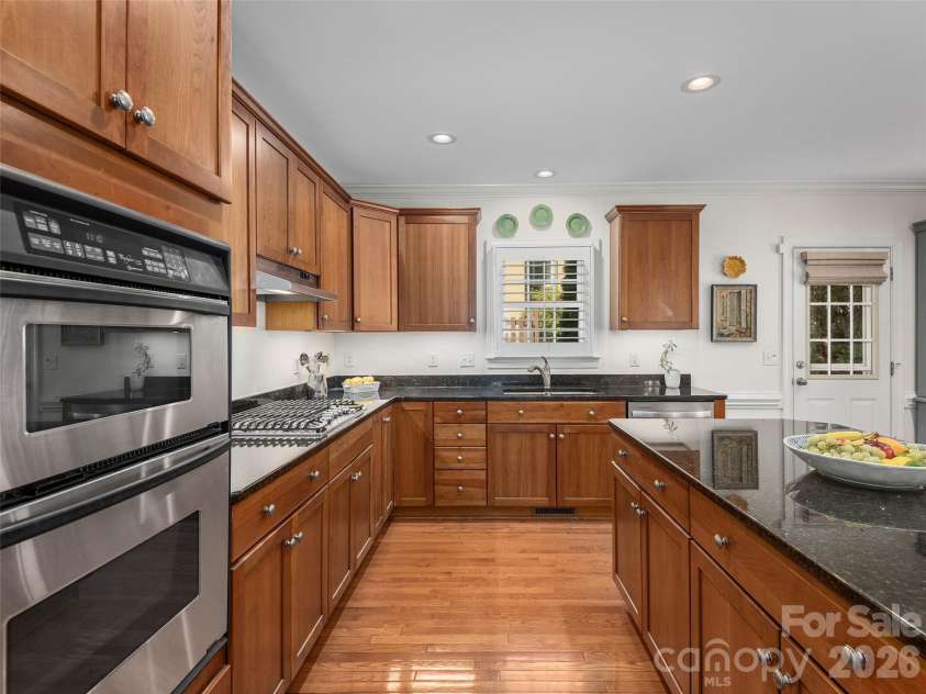 1672 Olmsted Drive, Asheville, NC 28803.  MLS# CAR4368882, YatesRealty ID 13020. 