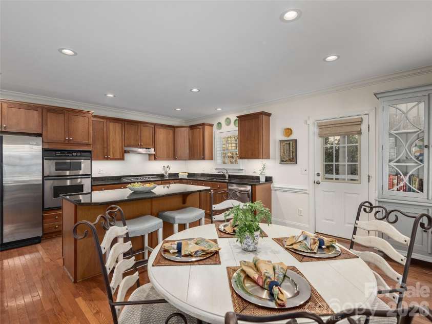 1672 Olmsted Drive, Asheville, NC 28803.  MLS# CAR4368882, YatesRealty ID 13020. 