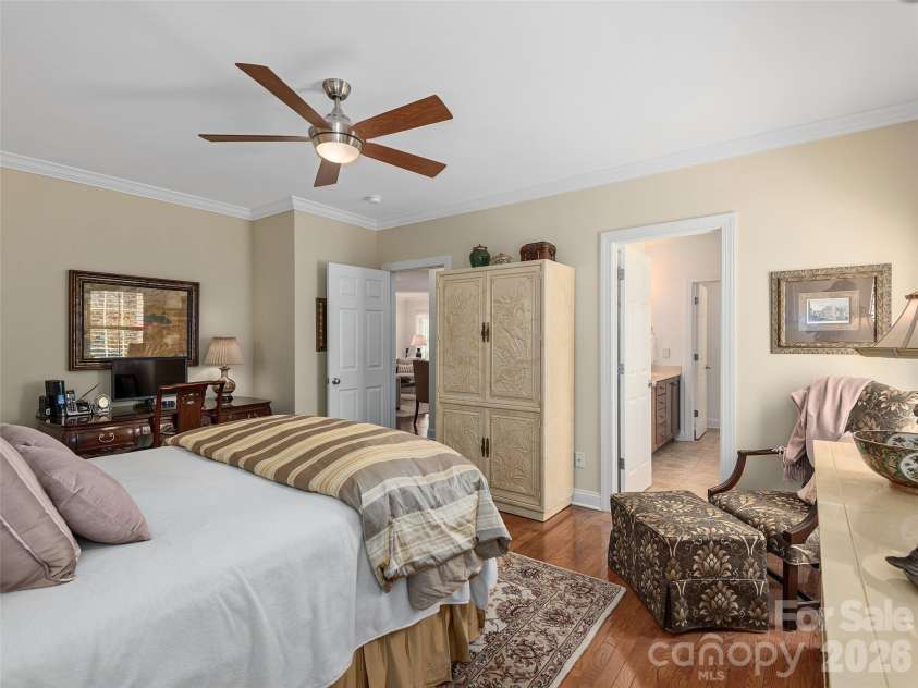 1672 Olmsted Drive, Asheville, NC 28803.  MLS# CAR4368882, YatesRealty ID 13020. 