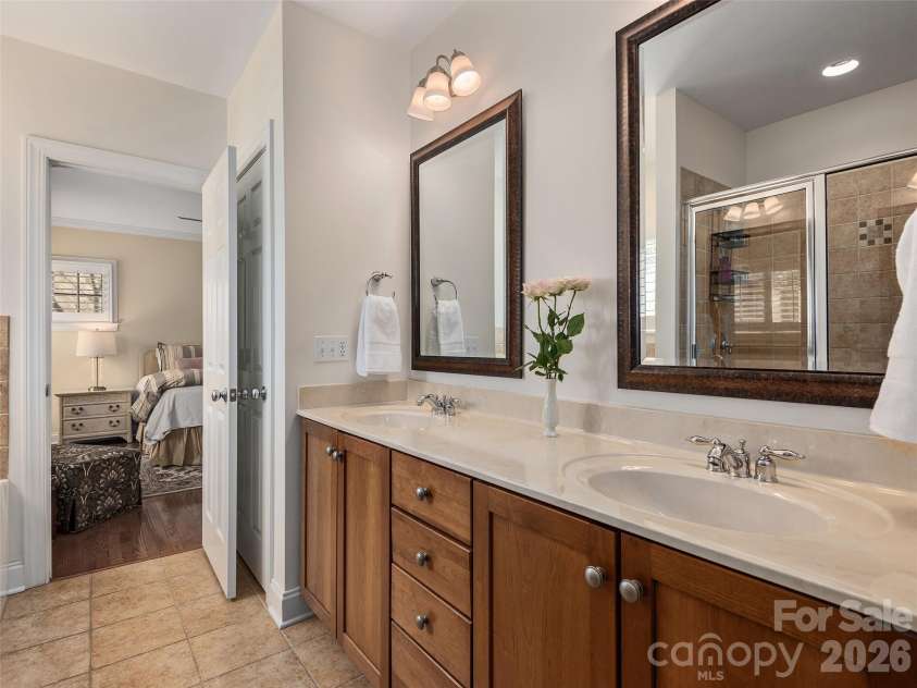 1672 Olmsted Drive, Asheville, NC 28803.  MLS# CAR4368882, YatesRealty ID 13020. 