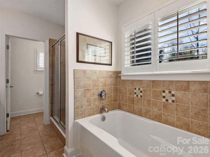 1672 Olmsted Drive, Asheville, NC 28803.  MLS# CAR4368882, YatesRealty ID 13020. 