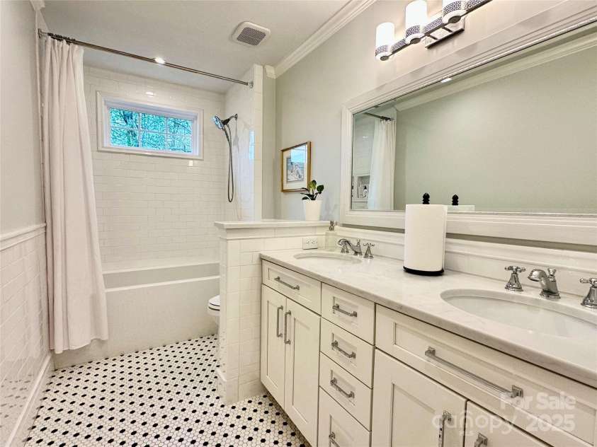 9508 Hayenridge Court, Huntersville, NC 28078.  MLS# CAR4244519, YatesRealty ID 13020. 