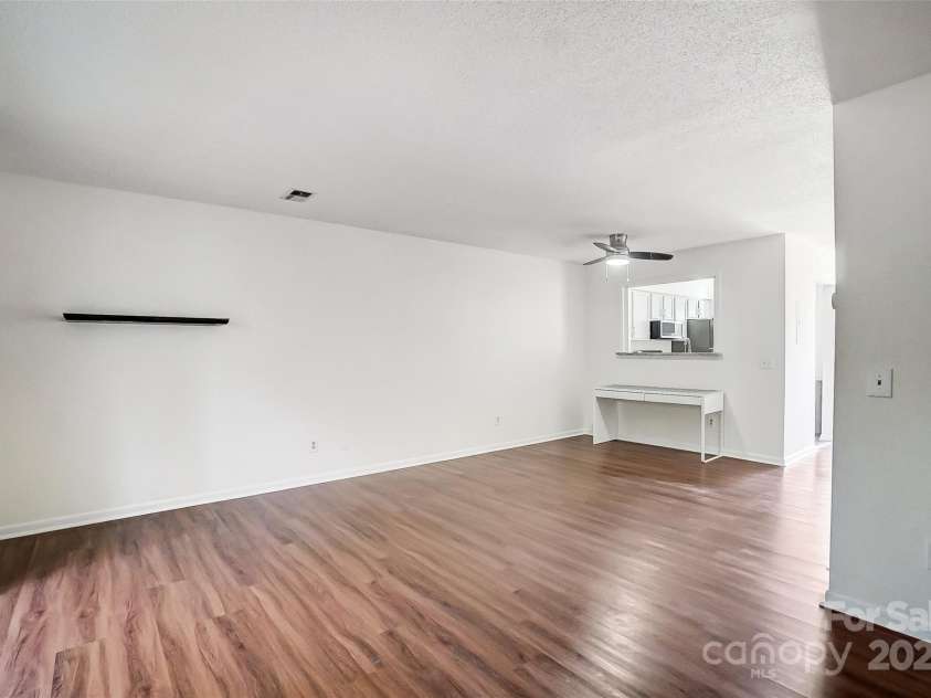 3109 Heathstead Place, Charlotte, NC 28210.  MLS# CAR4254075, YatesRealty ID 13021. 