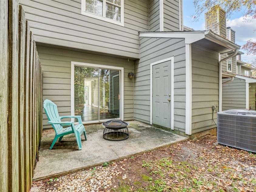 3109 Heathstead Place, Charlotte, NC 28210.  MLS# CAR4254075, YatesRealty ID 13021. 