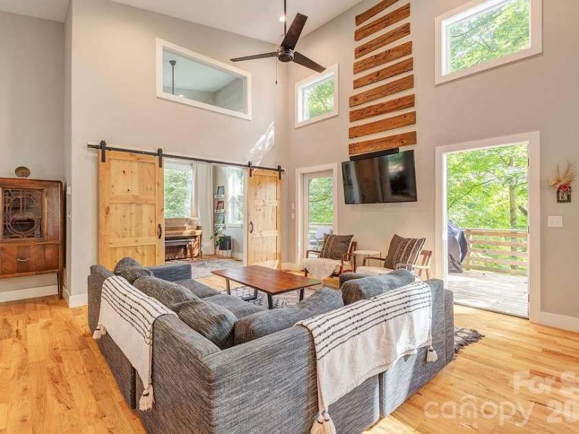 42 Salola Street, Asheville, NC 28806.  MLS# CAR4369930, YatesRealty ID 13021. 