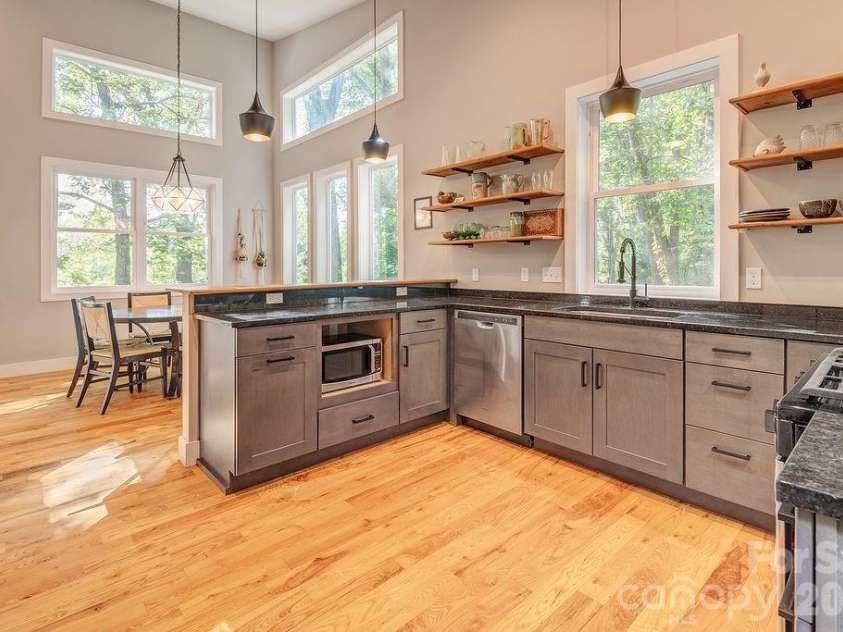 42 Salola Street, Asheville, NC 28806.  MLS# CAR4369930, YatesRealty ID 13021. 