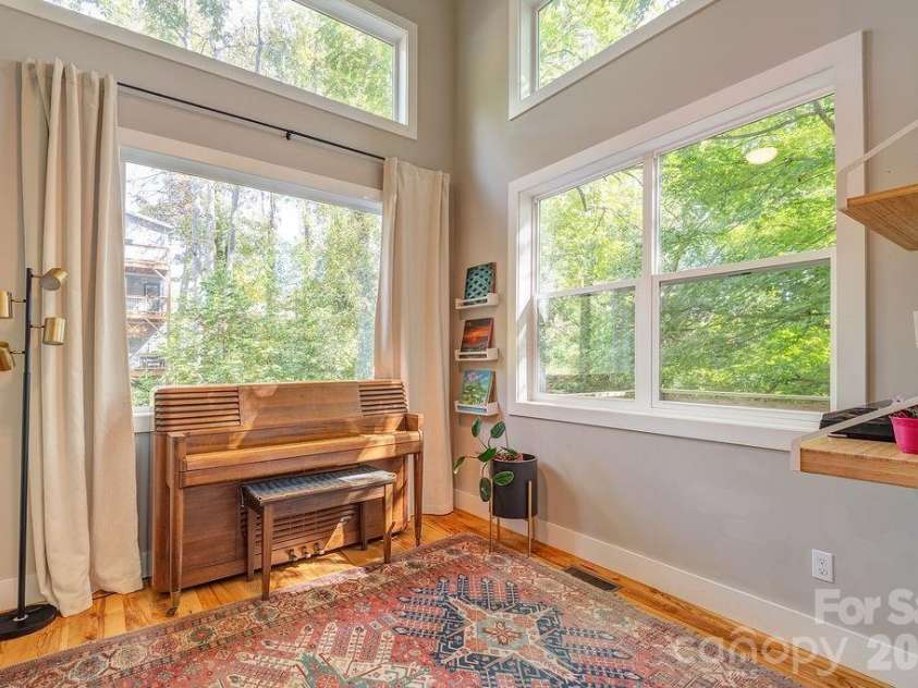 42 Salola Street, Asheville, NC 28806.  MLS# CAR4369930, YatesRealty ID 13021. 