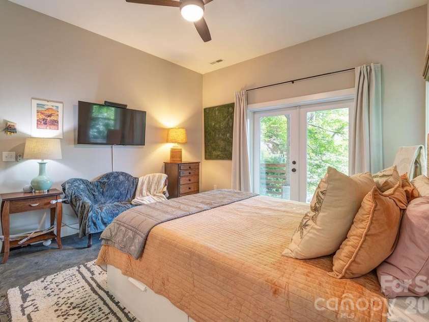 42 Salola Street, Asheville, NC 28806.  MLS# CAR4369930, YatesRealty ID 13021. 