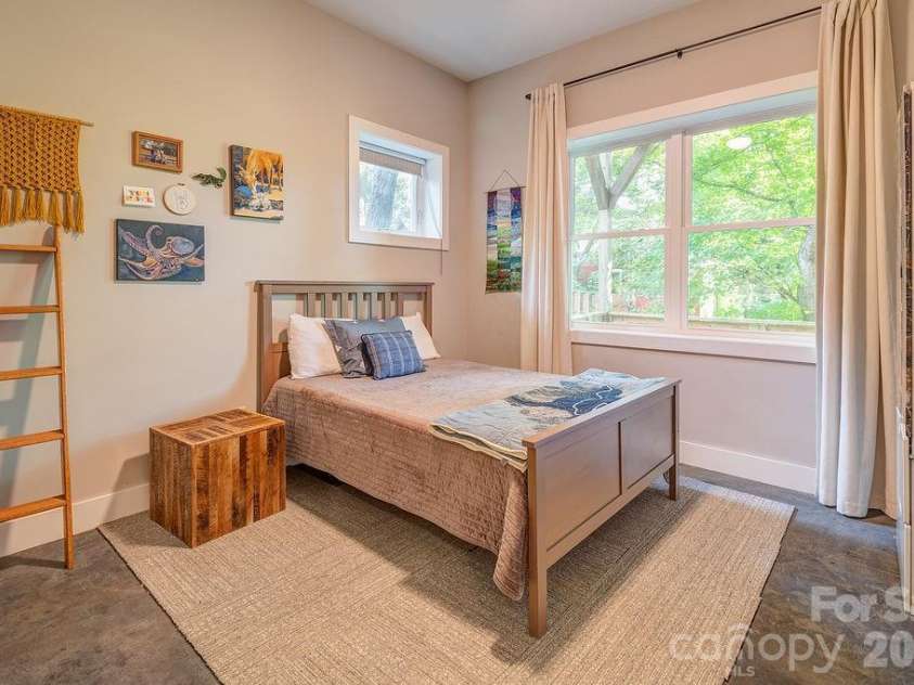 42 Salola Street, Asheville, NC 28806.  MLS# CAR4369930, YatesRealty ID 13021. 