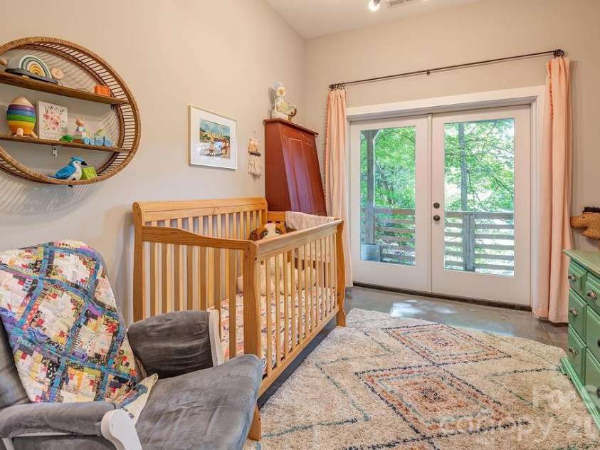 42 Salola Street, Asheville, NC 28806.  MLS# CAR4369930, YatesRealty ID 13021. 