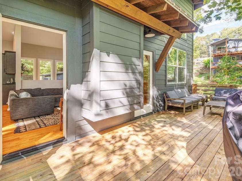 42 Salola Street, Asheville, NC 28806.  MLS# CAR4369930, YatesRealty ID 13021. 