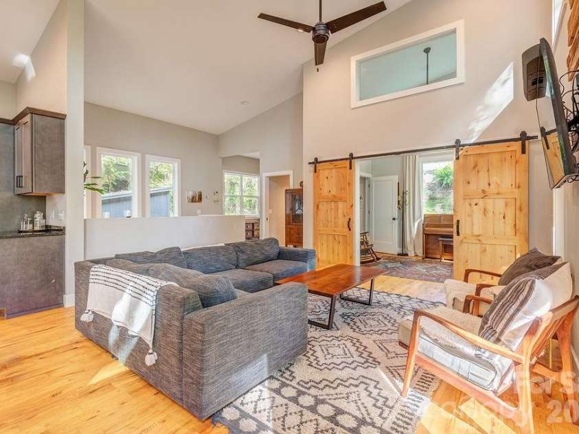 42 Salola Street, Asheville, NC 28806.  MLS# CAR4369930, YatesRealty ID 13021. 