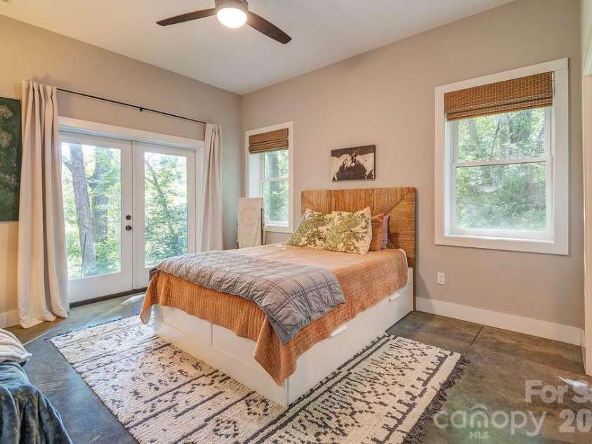 42 Salola Street, Asheville, NC 28806.  MLS# CAR4369930, YatesRealty ID 13021. 