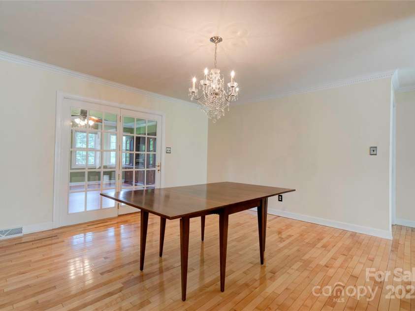 1184 Cambridge Drive, Shelby, NC 28152.  MLS# CAR4258858, YatesRealty ID 13022. Dining Room
