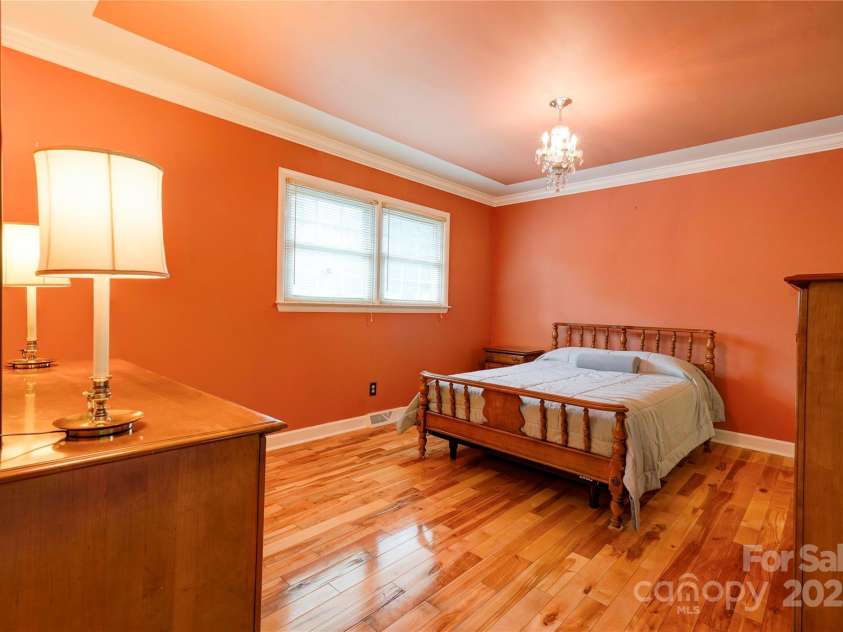 1184 Cambridge Drive, Shelby, NC 28152.  MLS# CAR4258858, YatesRealty ID 13022. Primary Bedroom
