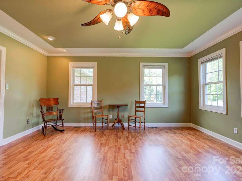 1184 Cambridge Drive, Shelby, NC 28152.  MLS# CAR4258858, YatesRealty ID 13022. Sunroom