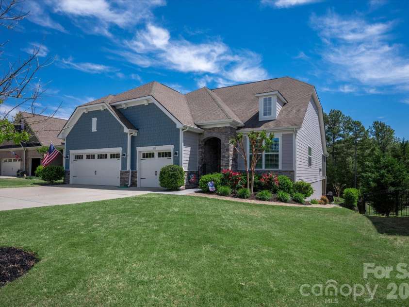 171 Sweet Briar Drive, Fort Mill, SC 29707.  MLS# CAR4370153, YatesRealty ID 13022. 