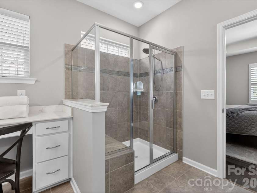 171 Sweet Briar Drive, Fort Mill, SC 29707.  MLS# CAR4370153, YatesRealty ID 13022. Dual Vanities