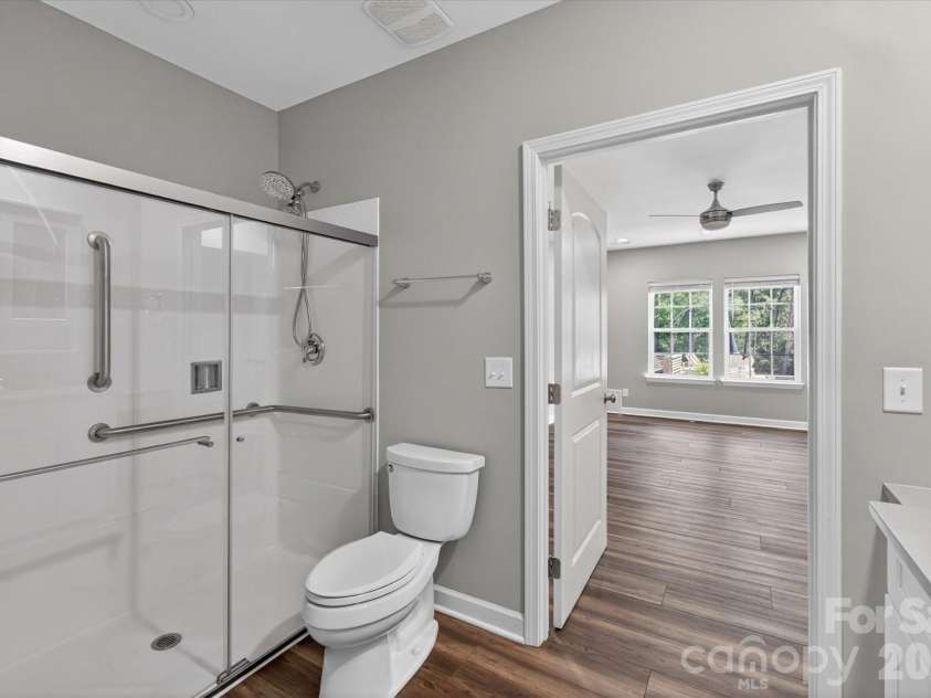 171 Sweet Briar Drive, Fort Mill, SC 29707.  MLS# CAR4370153, YatesRealty ID 13022. Full Bath w/ Safety Features
