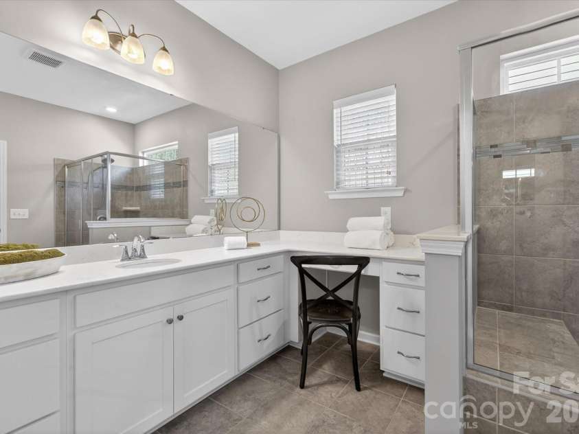 171 Sweet Briar Drive, Fort Mill, SC 29707.  MLS# CAR4370153, YatesRealty ID 13022. Spacious Vanity