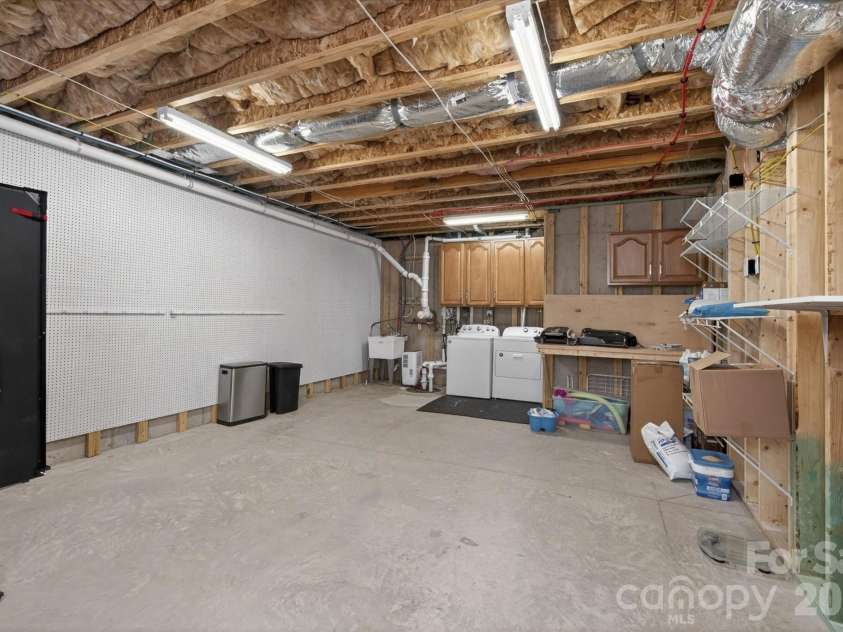 171 Sweet Briar Drive, Fort Mill, SC 29707.  MLS# CAR4370153, YatesRealty ID 13022. Storage and Secondary Laundry 