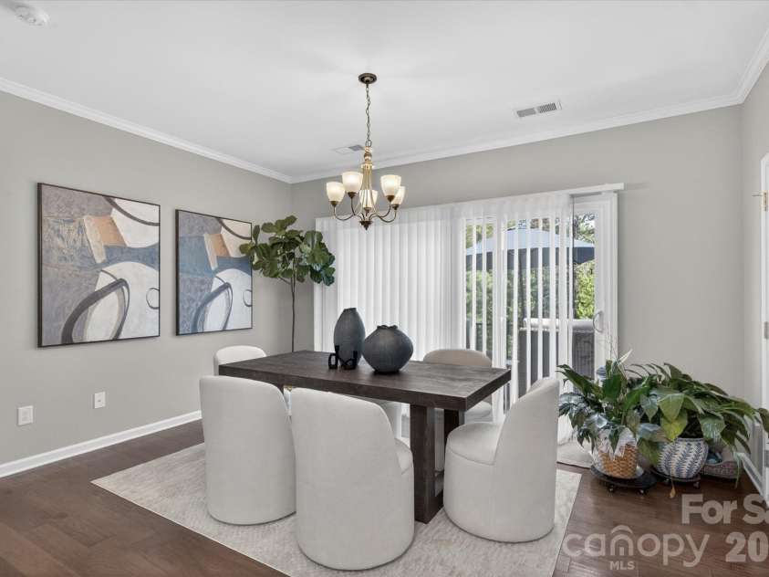 171 Sweet Briar Drive, Fort Mill, SC 29707.  MLS# CAR4370153, YatesRealty ID 13022. Sunny Eat -in Kitchen