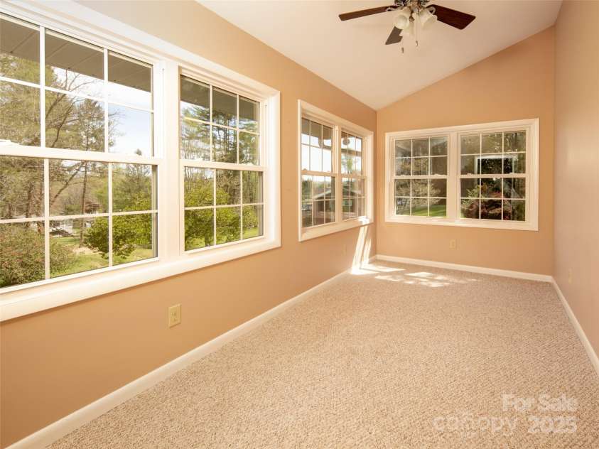 196 Woodland Terrace, Brevard, NC 28712.  MLS# CAR4254035, YatesRealty ID 13024. 