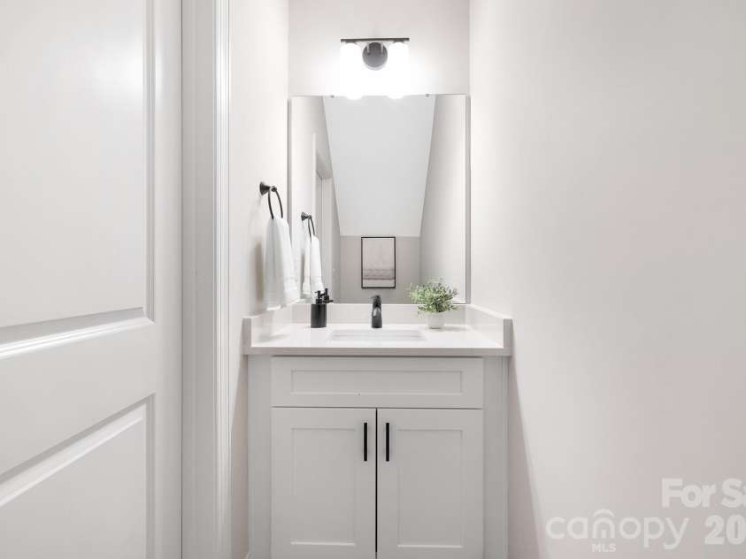 4015 Oakdale Road, Charlotte, NC 28216.  MLS# CAR4345799, YatesRealty ID 13025. Half bath on main