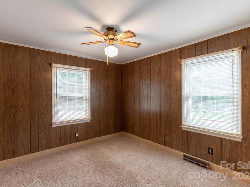 439 Kershaw Country Club Road, Kershaw, SC 29067.  MLS# CAR4255005, YatesRealty ID 13025. Bedroom #3