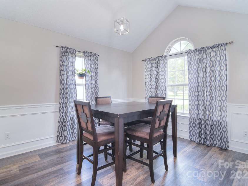 9051 Country Barn Court, Charlotte, NC 28273.  MLS# CAR4256562, YatesRealty ID 13026. 