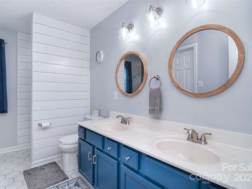 9051 Country Barn Court, Charlotte, NC 28273.  MLS# CAR4256562, YatesRealty ID 13026. 