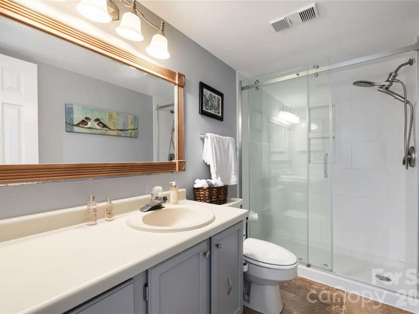 2881 White Oak Mountain Road, Columbus, NC 28722.  MLS# CAR4409753, YatesRealty ID 13027. 