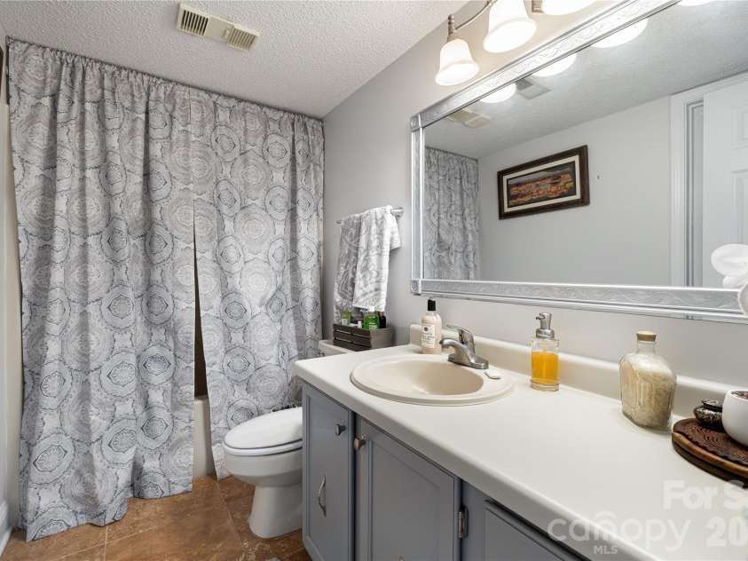 2881 White Oak Mountain Road, Columbus, NC 28722.  MLS# CAR4409753, YatesRealty ID 13027. 