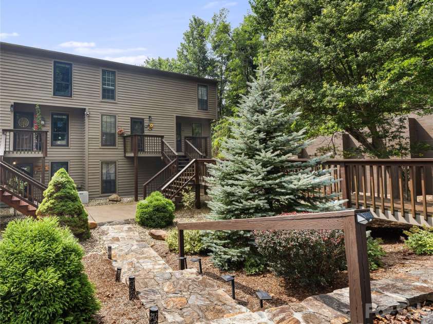 2881 White Oak Mountain Road, Columbus, NC 28722.  MLS# CAR4409753, YatesRealty ID 13027. 