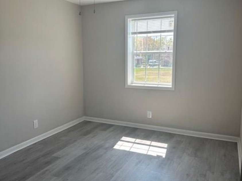 910 Linwood Road, Gastonia, NC 28052.  MLS# CAR4239143, YatesRealty ID 13027. 