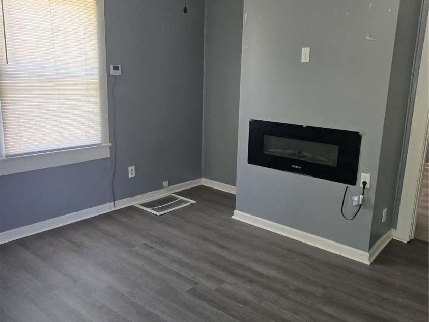 207 Caldwell Avenue, Newton, NC 28658.  MLS# CAR4370926, YatesRealty ID 13029. 